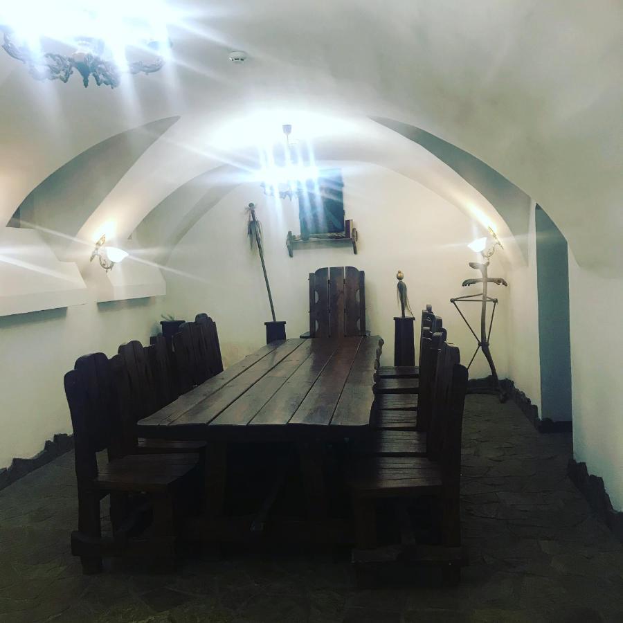 Готельний Комплекс Трапезна Subbotiv Exteriör bild